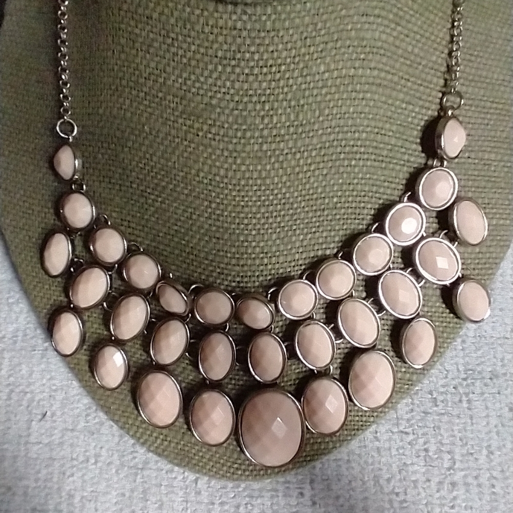 Goldtone pink faceted runway statement necklace